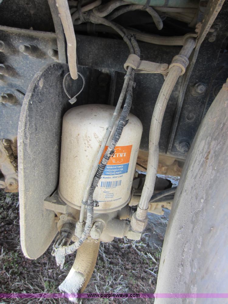 image for item A5601 2000 Sterling A9500 semi