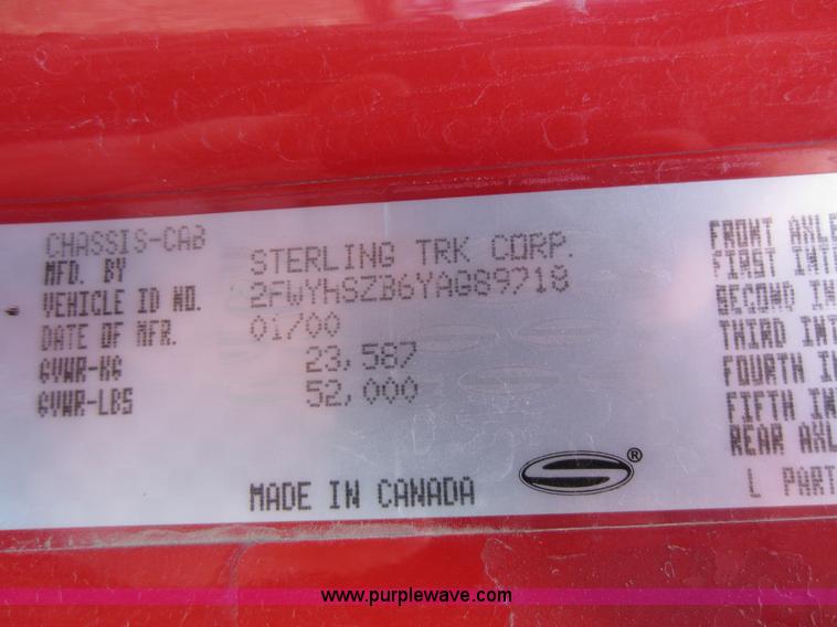 image for item A5601 2000 Sterling A9500 semi