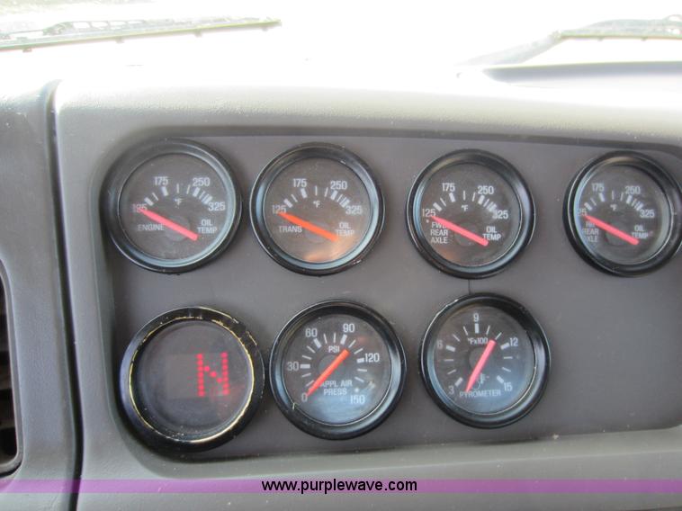 image for item A5601 2000 Sterling A9500 semi