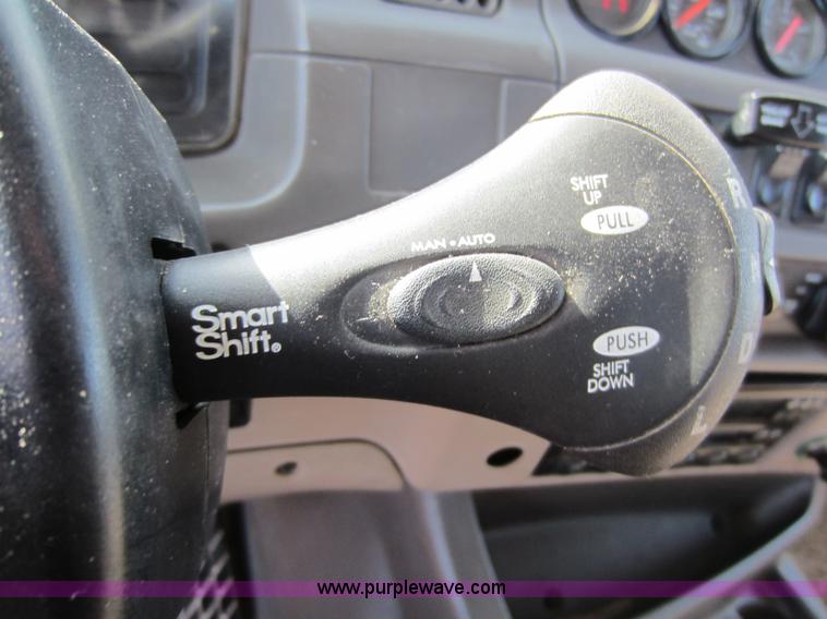 image for item A5601 2000 Sterling A9500 semi