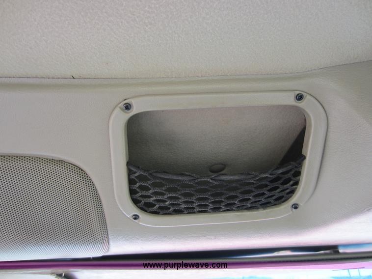 image for item A5601 2000 Sterling A9500 semi