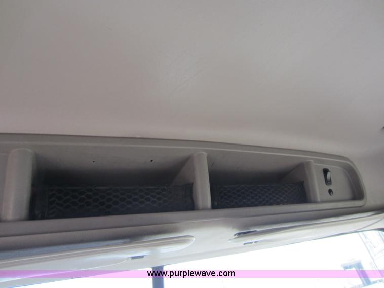 image for item A5602 2005 Mack CH613 semi truck