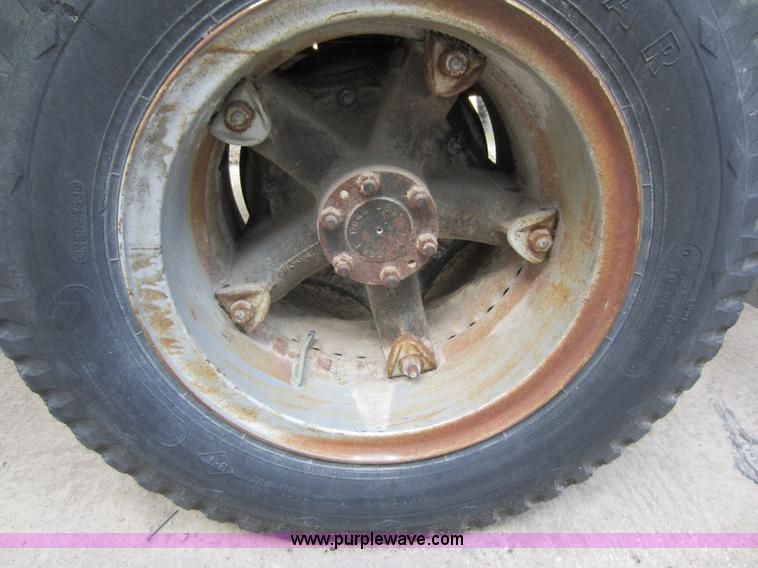 image for item A5604 1965 International Loadstar 1600 truck