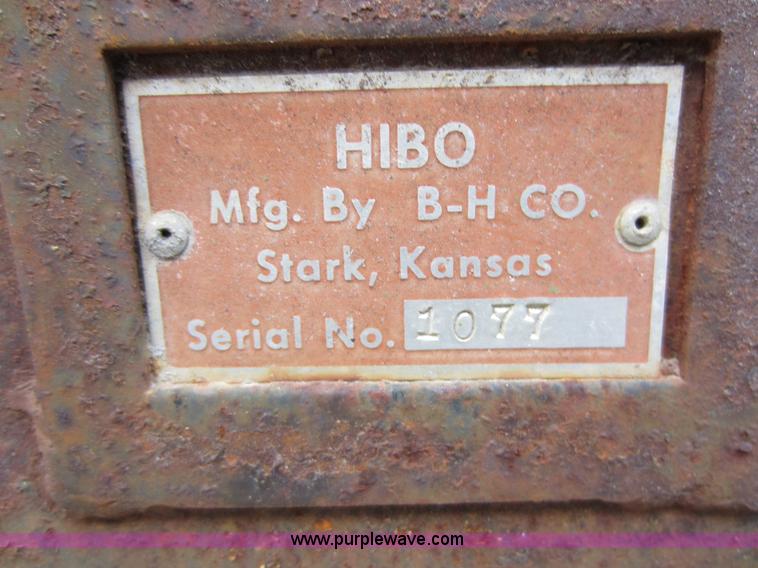 image for item A5604 1965 International Loadstar 1600 truck