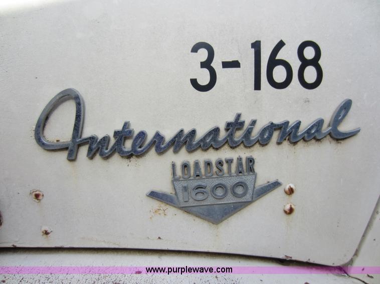 image for item A5604 1965 International Loadstar 1600 truck