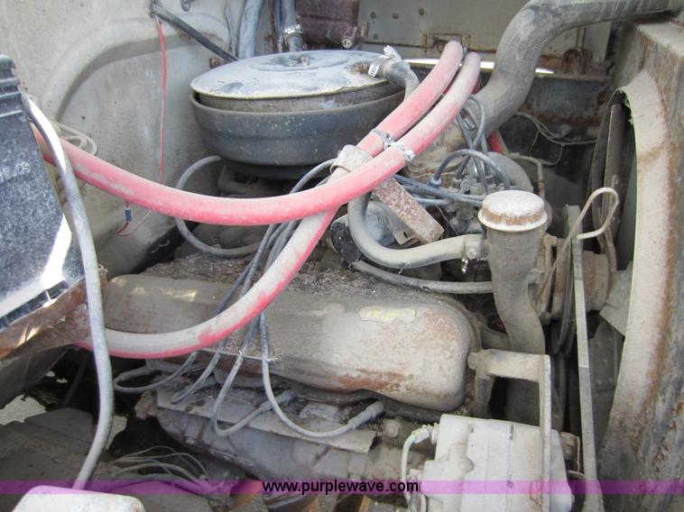 image for item A5604 1965 International Loadstar 1600 truck