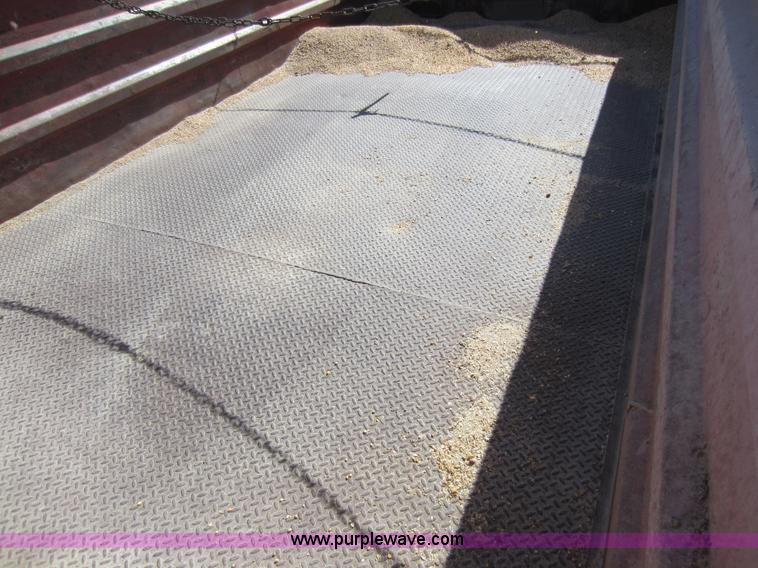 image for item A5605 1968 Ford F600 grain truck