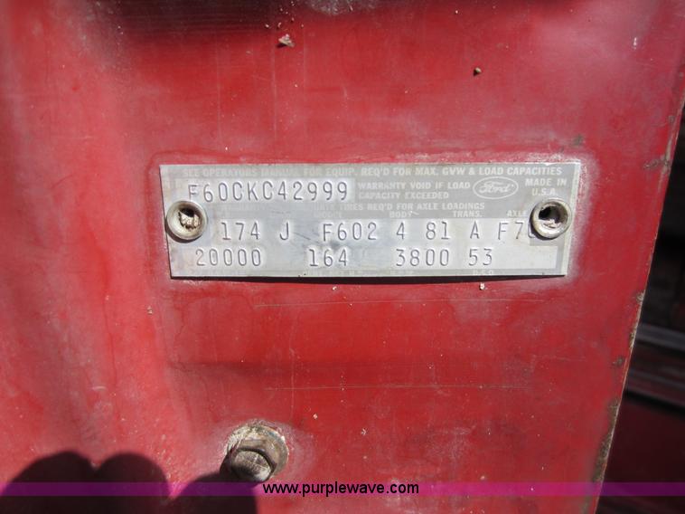 image for item A5605 1968 Ford F600 grain truck