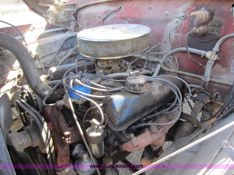 image for item A5605 1968 Ford F600 grain truck