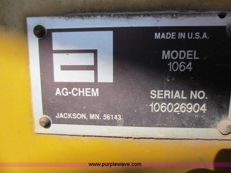 image for item A5606 2004 Ag-Chem RoGator 1064 sprayer