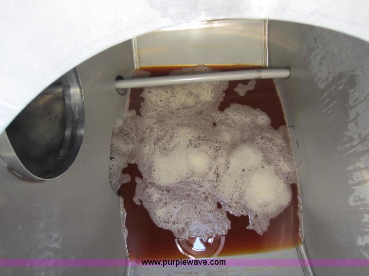 image for item A5606 2004 Ag-Chem RoGator 1064 sprayer