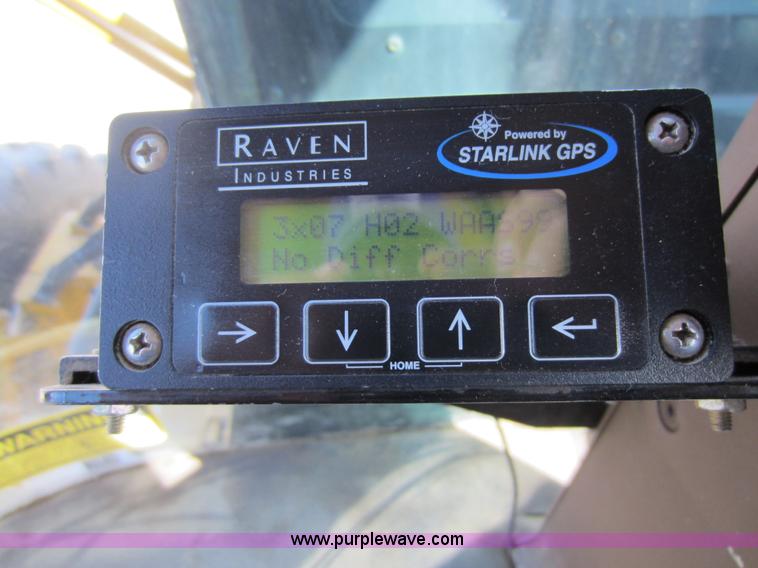 image for item A5606 2004 Ag-Chem RoGator 1064 sprayer