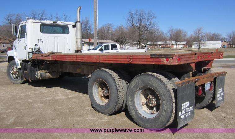image for item A5607 1980 International F2275 flat bed truck