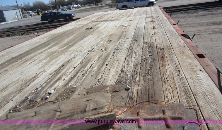 image for item A5607 1980 International F2275 flat bed truck