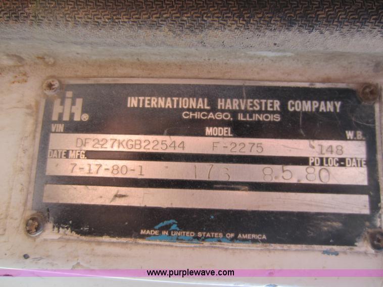 image for item A5607 1980 International F2275 flat bed truck