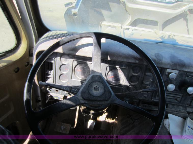 image for item A5607 1980 International F2275 flat bed truck