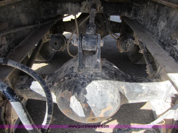 image for item A5607 1980 International F2275 flat bed truck