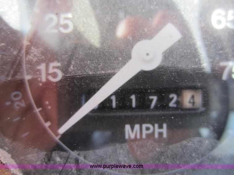 image for item A5608 1982 Ford 7000 fertilizer tender truck