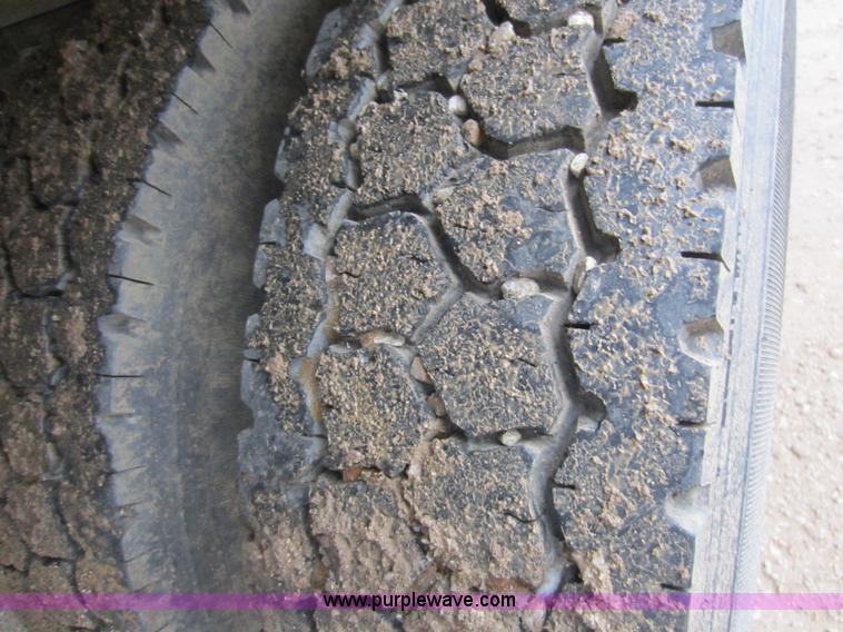 image for item A5609 1994 GMC TopKick box truck