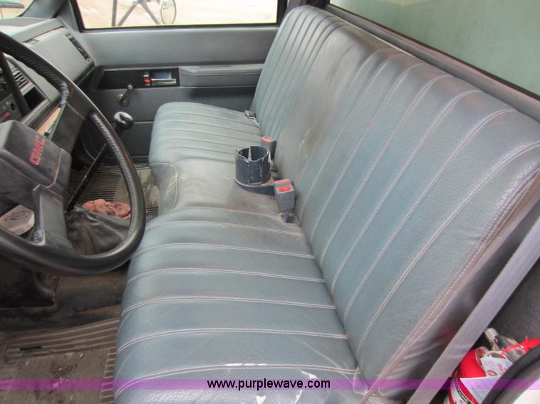 image for item A5609 1994 GMC TopKick box truck