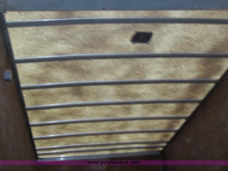 image for item A5609 1994 GMC TopKick box truck