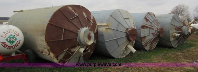 image for item A5611 (4) hopper bottom bins