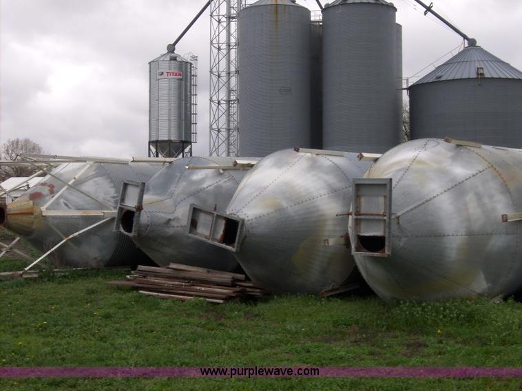 image for item A5611 (4) hopper bottom bins