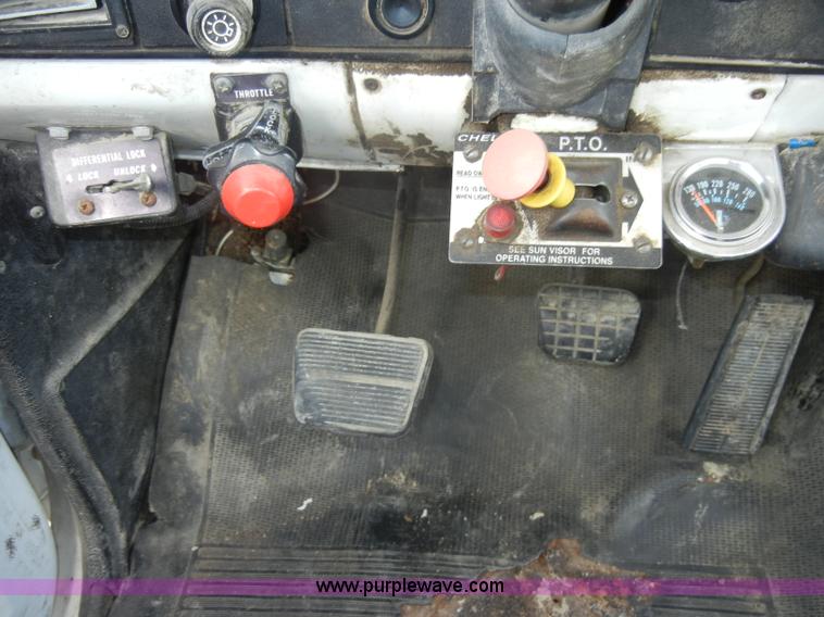 image for item A5613 1989 Chevrolet Kodiak feed truck