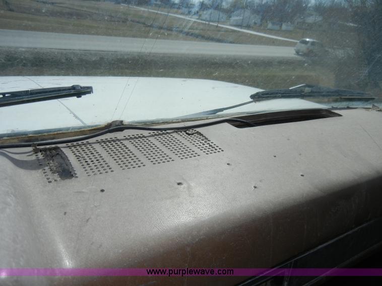 image for item A5613 1989 Chevrolet Kodiak feed truck