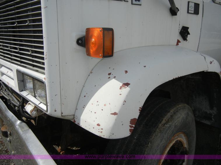 image for item A5613 1989 Chevrolet Kodiak feed truck