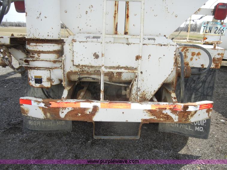 image for item A5613 1989 Chevrolet Kodiak feed truck