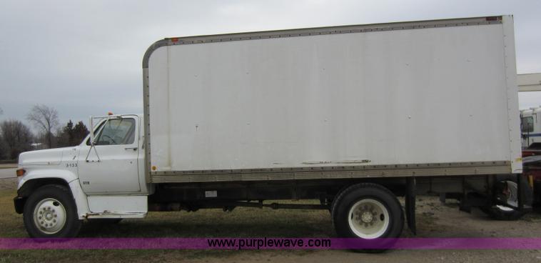 image for item A5615 1983 GMC TopKick C60 box truck