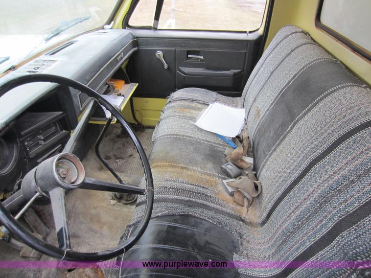 image for item A5615 1983 GMC TopKick C60 box truck