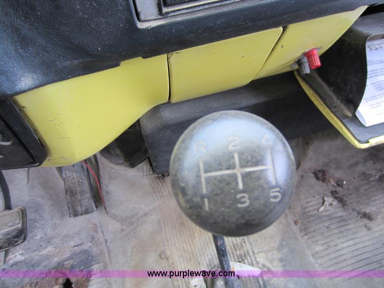 image for item A5615 1983 GMC TopKick C60 box truck