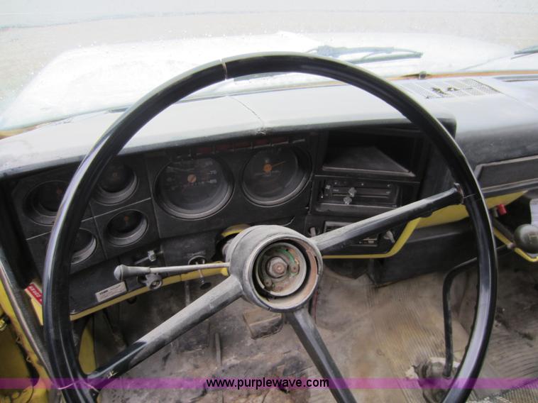 image for item A5615 1983 GMC TopKick C60 box truck