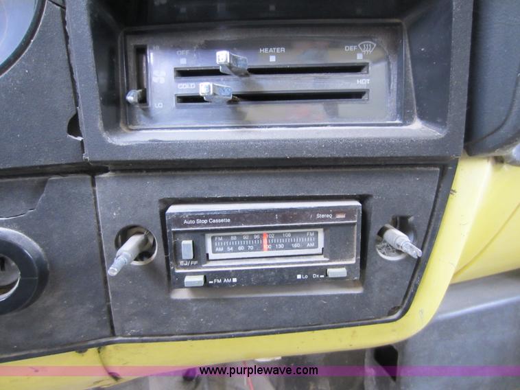 image for item A5615 1983 GMC TopKick C60 box truck