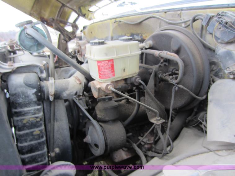 image for item A5615 1983 GMC TopKick C60 box truck