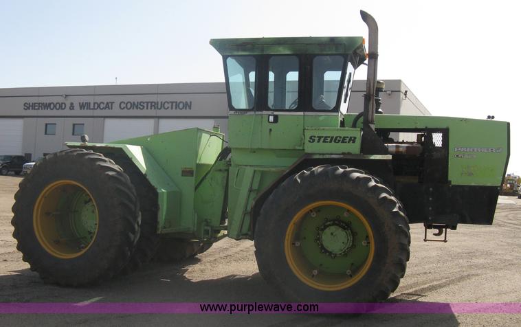 image for item A6079 1983 Steiger Panther CM325 4WD articulated tractor