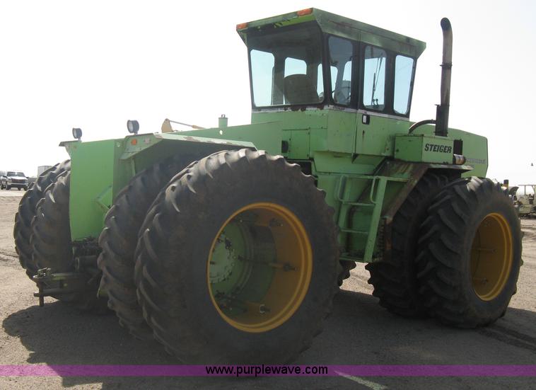image for item A6079 1983 Steiger Panther CM325 4WD articulated tractor