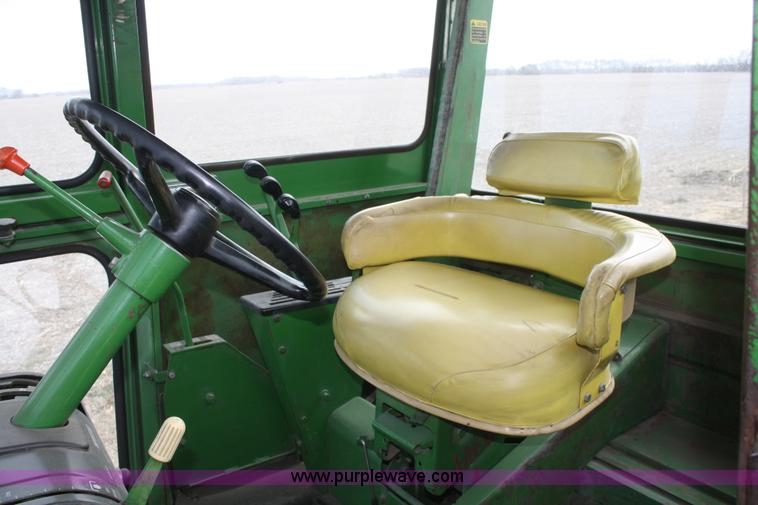 image for item A6845 1974 John Deere 7520 articulating 4WD tractor
