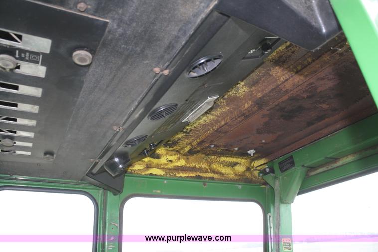 image for item A6845 1974 John Deere 7520 articulating 4WD tractor