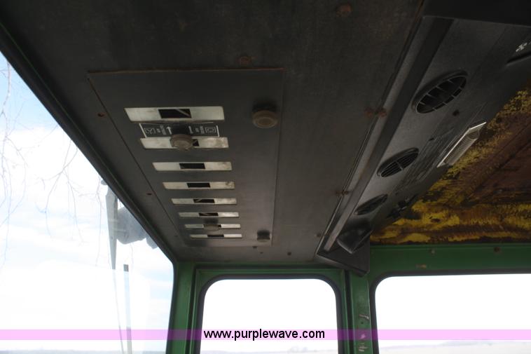 image for item A6845 1974 John Deere 7520 articulating 4WD tractor