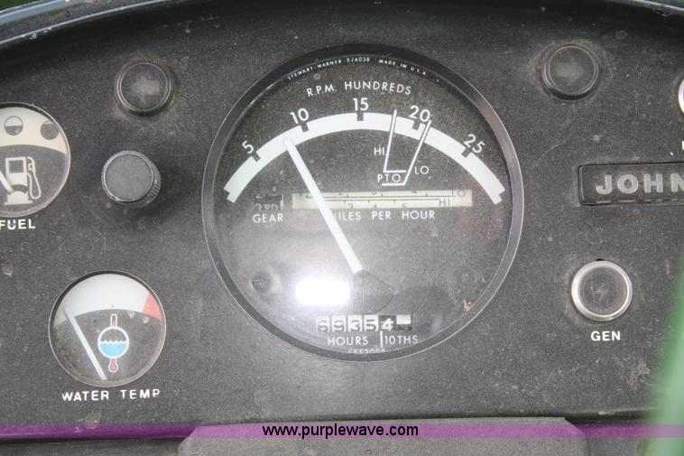 image for item A6845 1974 John Deere 7520 articulating 4WD tractor