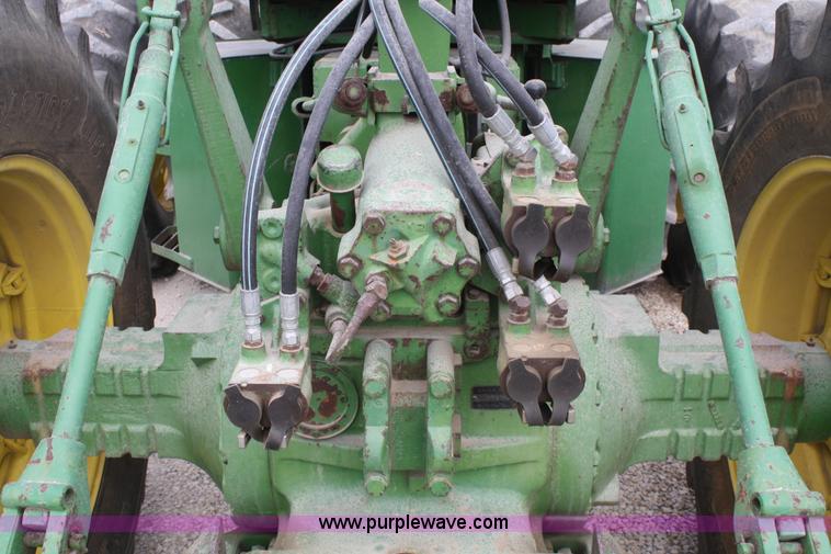 image for item A6845 1974 John Deere 7520 articulating 4WD tractor