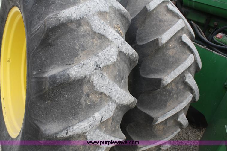 image for item A6845 1974 John Deere 7520 articulating 4WD tractor