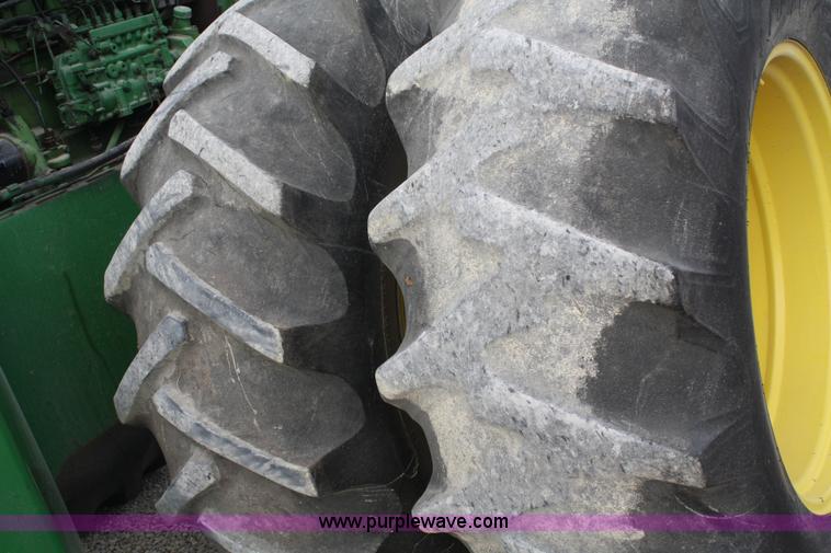 image for item A6845 1974 John Deere 7520 articulating 4WD tractor