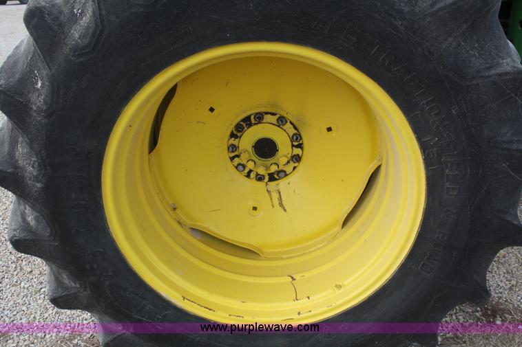 image for item A6845 1974 John Deere 7520 articulating 4WD tractor