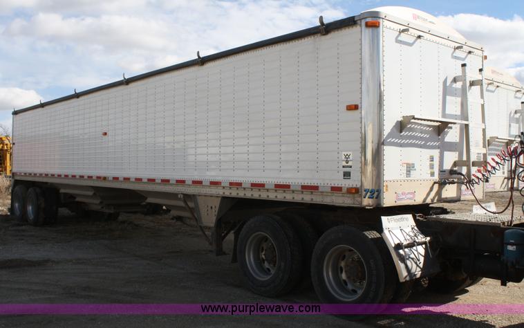 image for item A6930 2007 Wilson Pacesetter DWH550 43' grain trailer