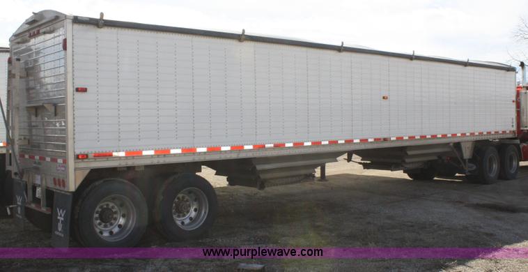 image for item A6930 2007 Wilson Pacesetter DWH550 43' grain trailer