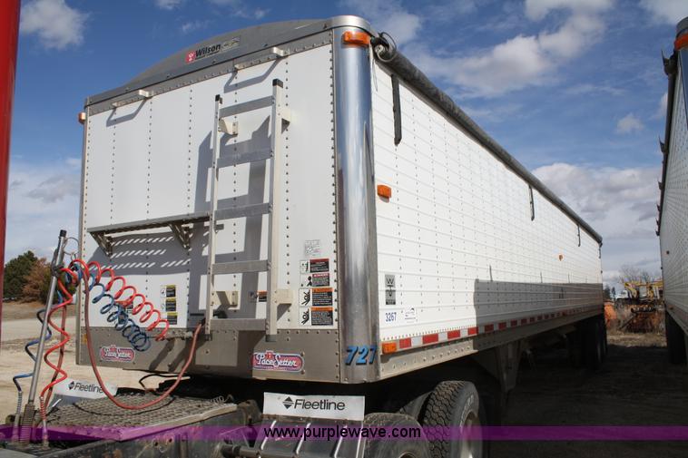 image for item A6930 2007 Wilson Pacesetter DWH550 43' grain trailer